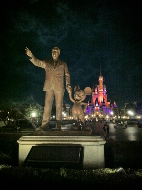 day-4-disneyland-night-walt-and-mickey-1